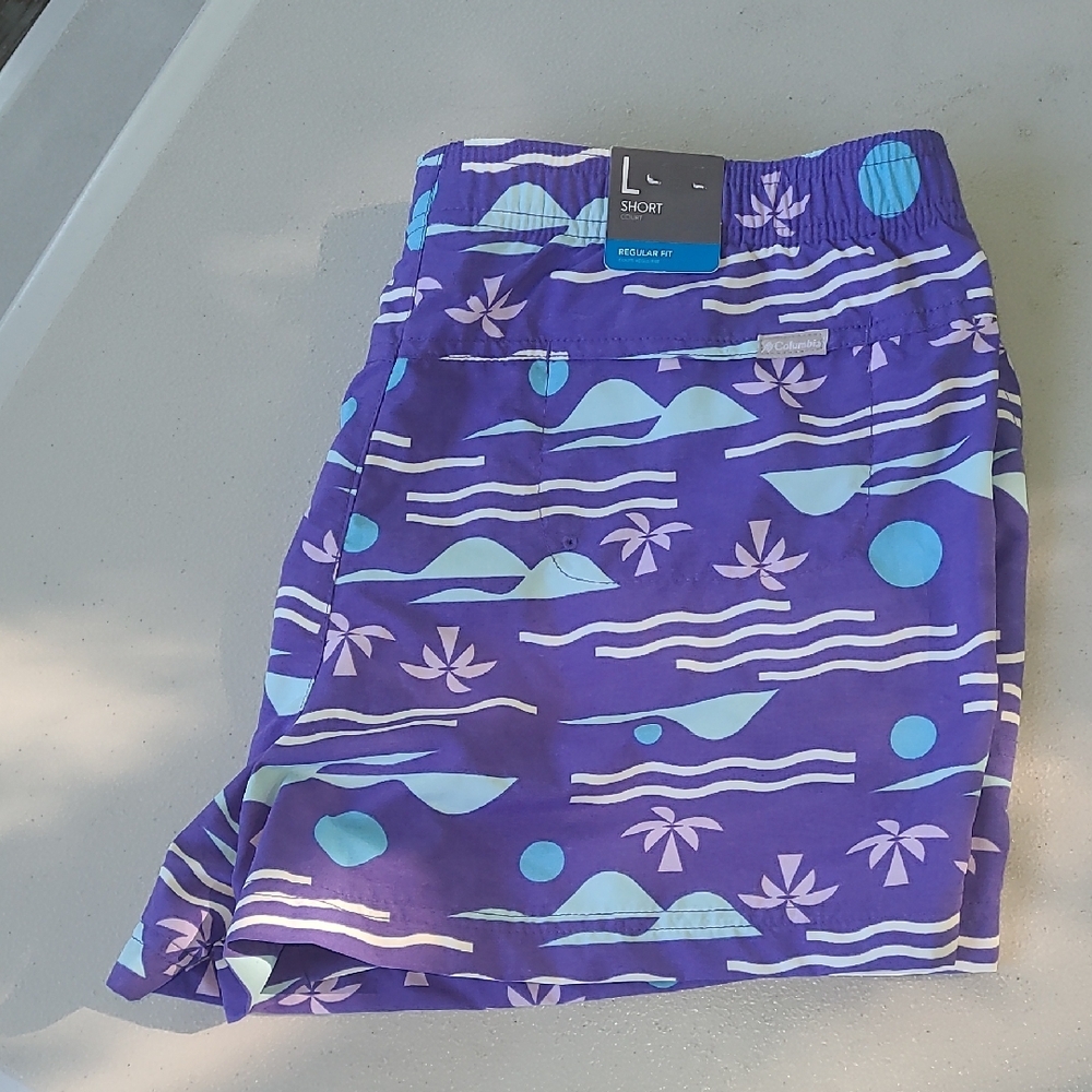 Columbia Purple and Blue Tropical Shorts NWT LARGE
